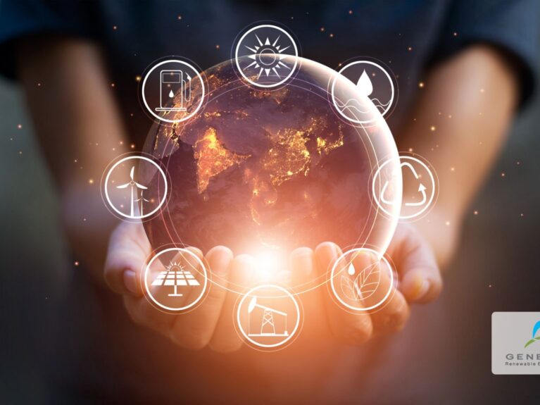 mani che mostrano varie forme di energia rinnovabile